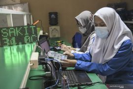 West Java's 26,312 vocational schoolers join digital business class