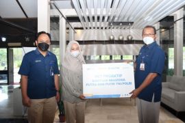 Sambut HUT TNI, Pupuk Kaltim salurkan beasiswa putra-putri TNI/Polri yang berprestasi