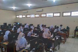 Disdikpora Kota Yogyakarta sebut hampir tidak ada kendala ANBK SMP