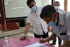 PTPN XI dan Biofarma jalin sinergi salurkan modal petani tebu Rp9 miliar