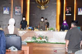 Pemkab sampaikan Raperda APBD 2022 ke DPRD Batola Rp1 triliun lebih