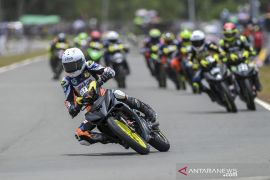 Papua boyong emas ketiga roadrace PON lewat kemenangan Ahwin Sanjaya
