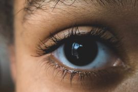 Mengenal sindrom mata kering yang mengintai selama  bekerja dari rumah