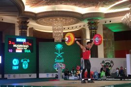 Lifter Indonesia ukir rekor dunia