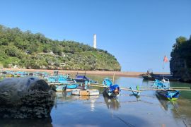 Gunung Kidul gencarkan gerakan cinta laut jaga kelestarian pantai
