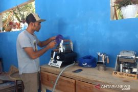 Inilah mesin sangrai kopi berukuran mini  buatan pemuda Jember