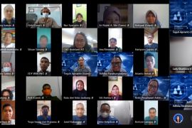 Hindari kejahatan Siber, DSLNG gelar Webinar Etika Bermedia Sosial dan Keamanan Data Digital Di tengah pandemi