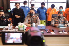 Polisi Karimun tangkap 18 tersangka dengan barang bukti sabu-sabu 1kg