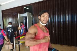 Jay Rambo tak mau disebut mirip binaragawan Ade Rai