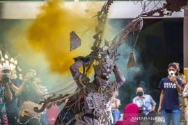 Fashion Carnaval Sasirangan