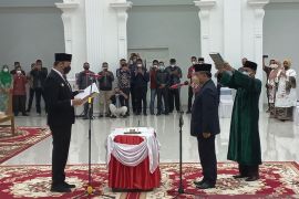 Lantik Martias Wanto sebagai Sekdako Bukittinggi, ini kata Wako Erman Safar