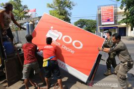 Penertiban papan reklame