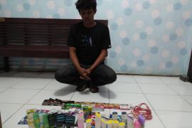 Polisi bekuk pembobol toko di Pidie