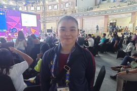 Putri Jawa Barat dan Lampung bersaing ketat di angkat berat PON Papua