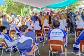 Pemkab Bogor tunda PTM jika angka vaksinasi remaja masih minim