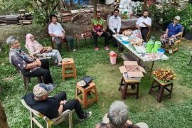Warga peduli lingkungan bentuk komunitas geopark "Dangsanak Geopark Meratus"
