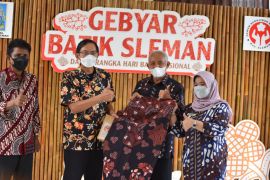 Dekranasda Sleman menggelar "Gebyar Batik Sleman 2021"