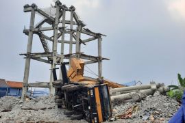 Warga nilai pembongkaran menara air PDAM tak profesional