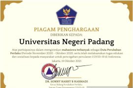 Satgas COVID-19 berikan penghargaan khusus pada UNP