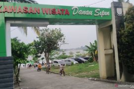 "Jembatan Cinta" Danau Sipin kembali bergairah