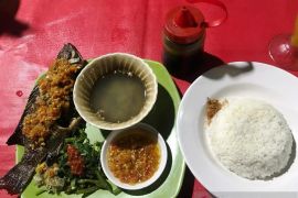Menikmati mujair di Jayapura : Ada harga, ada rasa