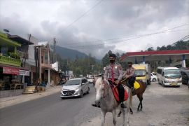 Polres Simalungun patroli berkuda di Parapat
