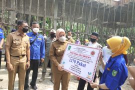 Bupati Inhu sambangi Ponpes Al- Madani yang baru dibangun