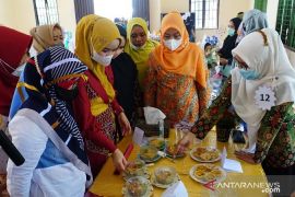 Memeriahkan Hari Pangan Sedunia RAPP dan APR mengadakan lomba MPASI