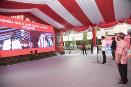Presiden Jokowi ingatkan pelajar tak berkerumun saat PTM terbatas