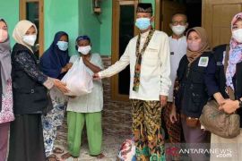 1.644 anak yatim dan piatu terdampak COVID-19 terima bantuan di Bekasi