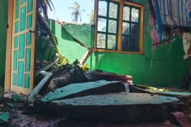 Angin kencang terjang pemukiman warga di Sinjai Sulsel