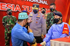 Kapolri Tegaskan Soliditas dan Sinergitas TNI-Polri akan Wujudkan Kekebalan Komunal