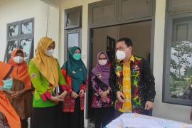 Tinjau posyandu, Wali Kota Metro ingin maksimalkan program home care dan 'Jamapai'
