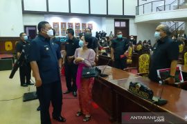 Bupati Gianyar berikan Jawaban atas pandangan fraksi