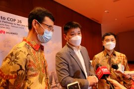 Huawei dorong energi terbarukan di Indonesia lewat solusi TIK