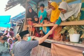 Gubernur NTB meninjau korban kebakaran di Sape