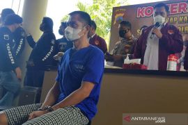 Anggota TNI gadungan tipu orang hingga bawa kabur sepeda motor