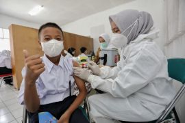Masyarakat penerima dua dosis vaksin  COVID-19 capai 68,2 juta orang