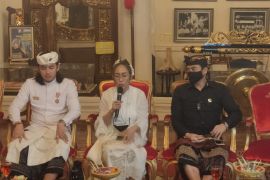 HUT ke-70, Sukmawati pindah agama jadi Hindu Dharma