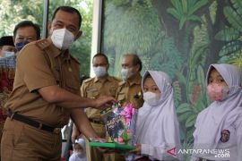 11 sekolah di OKU terima  bantuan sarana pendukung PTM