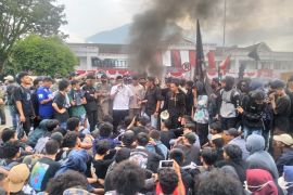 Ratusan mahasiswa peringati sumpah pemuda di Ternate melalui aksi demo, begini penjelasannya
