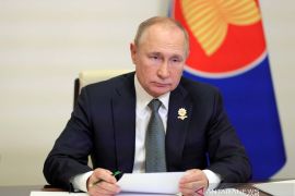 Putin kembali divaksin untuk kekebalan terhadap COVID-19