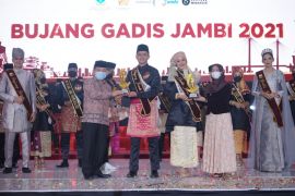 Gubernur Al Haris sebut  Bujang-Gadis miliki tanggung jawab moril terhadap negeri