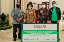 Pemkot Medan  terima bantuan bahan pokok dan alat sekolah