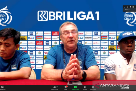 Pelatih Persib Bandung nilai Persipura Jayapura  tetap tim yang kuat