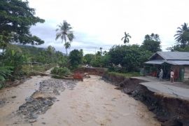 Sungai meluap, tiga gampong  Tangse  Pidie Aceh terendam banjir