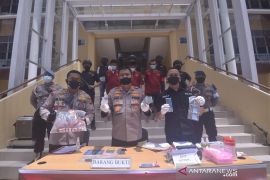 Polresta Pontianak tetapkan tiga tersangka kasus pembobol ATM