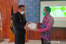 Berhasil tangani COVID-19 Dinkes Tapin dapat penghargaan dari Kumham Kalsel