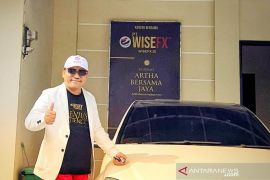 Warga Gresik ciptakan software jual beli valuta asing "Wisefx"
