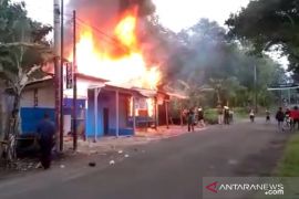 Grosir sembako terbakar